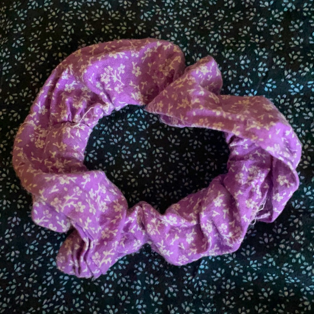 Big VSCO Lavender Floral Print Fabric Scrunchie